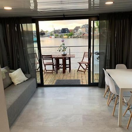 Unique New Houseboat Moored 4 Apartment Zwartsluis Bagian luar foto